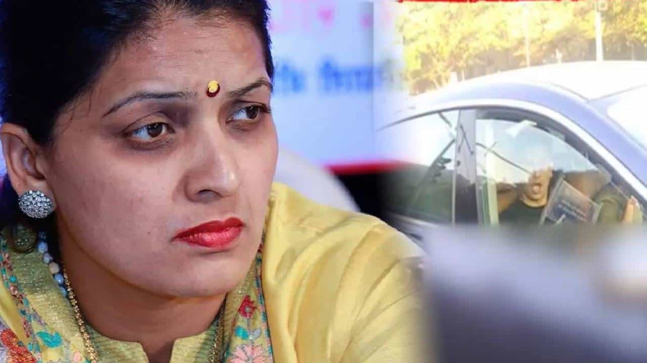 Rupali Thombre Patil Video : पुण्यात सिग्नलवरच अश्लील चाळे, रूपाली ठोंबरे पाटील आक्रमक, 'निर्लज्जपण, जसं काय त्याच्या बापाचा...' Rupali Thombre Patil Video : पुण्यात सिग्नलवरच अश्लील चाळे, रूपाली ठोंबरे पाटील आक्रमक, 'निर्लज्जपण, जसं काय त्याच्या बापाचा...'