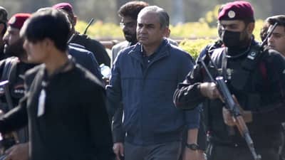 लुट गया पाकिस्तान क्रिकेट बोर्ड, PCB ला 2383 कोटींचा लागला चुना, नेमका काय आहे प्रकार?