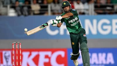 NZ vs PAK : तिसऱ्या टी20 सामन्यात पाकिस्तान 9 गडी राखून विजयी, मालिकेत 2-1 अशी स्थिती