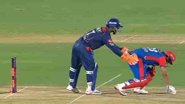 Video: ऋषभ पंतने कुलदीपला क्रीजवरून ढकलले आणि स्टंपिंग केलं, पण...!