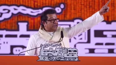 शिवाजी महाराजांसमोरच संभाजी महाराजांनी औरंगजेबाची मनसबदारी स्वीकारली होती, राज ठाकरे यांचं मोठं विधान, शिवकालीन परिस्थिवर केलं भाष्य