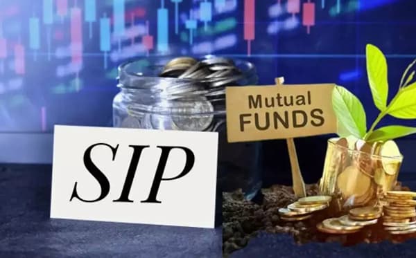 PPF वा SIP कोणत्या योजनेत होते तगडी कमाई ! पाहा कशी असते योजना
