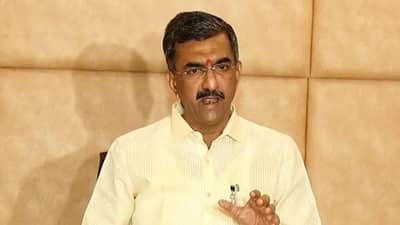 उद्धव ठाकरे म्हणाले निरर्थक अधिवेशन, शंभुराज देसाईंनी एका वाक्यात विषय संपवला