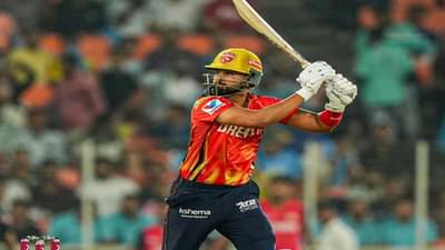 GT vs PBKS : 4 सिक्स आणि 3 फोर, कर्णधार श्रेयस अय्यरची कडक सुरुवात, गुजरातविरुद्ध खणखणीत अर्धशतक