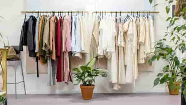 Summer Fashion Tips : कॉटन, शिफॉन की आणखी काही...; उन्हाळ्यात कोणते फॅब्रिक वापरावे?
