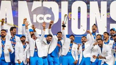 Champions Trophy 2025 : बीसीसीआयकडून चॅम्पियन्स ट्रॉफी विजेता टीम इंडियावर पैशांचा पाऊस, इतक्या कोटींचं बक्षिस
