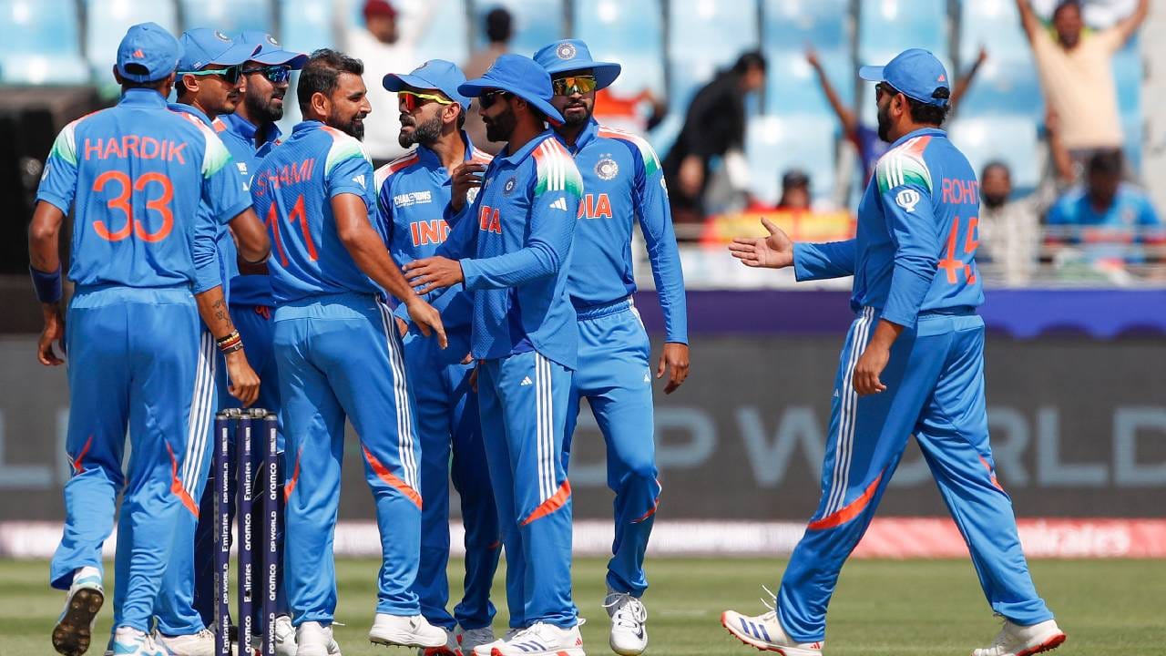 ... तर टीम इंडियाला ऑस्ट्रेलियाला पराभूत न करताच मिळणार थेट अंतिम फेरीचं तिकीट, कसं काय ते जाणून घ्या ... तर टीम इंडियाला ऑस्ट्रेलियाला पराभूत न करताच मिळणार थेट अंतिम फेरीचं तिकीट, कसं काय ते जाणून घ्या