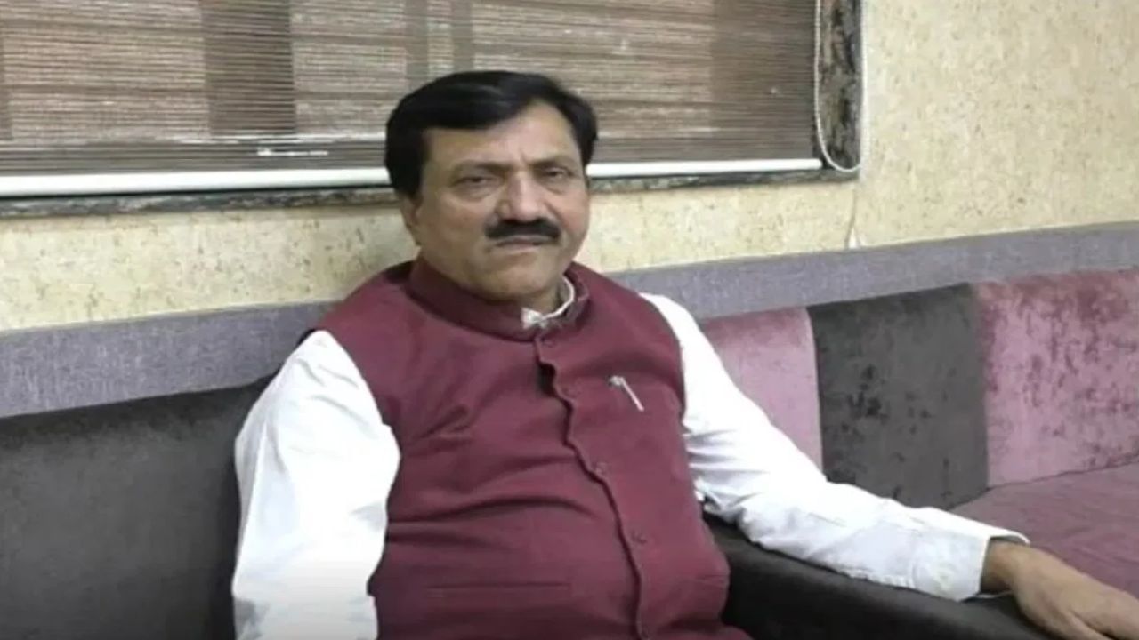 मोठी बातमी! वाढदिवशीच भाजपच्या राज्यातील बड्या नेत्याकडून निवृत्तीचे संकेत, केली मोठी घोषणा