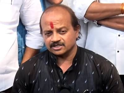 पुणे अत्याचार प्रकरणातील तरुणीचा वसंत मोरेंना फोन, म्हणाले ती रडून-रडून..