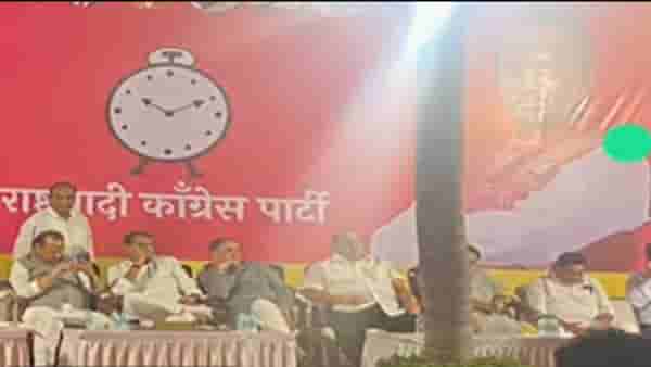 धनंजय मुंडे यांचा राजीनामा होताच देवगिरी बंगल्यावर बैठक, अजितदादा गटाचे बडे नेते पोहोचले; मोठ्या घडामोडींना वेग