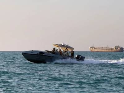 समुद्रात मोठी दुर्घटना, चार बोटी बुडाल्या; 180 जण बेपत्ता