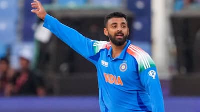 टीम इंडियासाठी कसोटी क्रिकेट खेळण्यास वरुण चक्रवर्तीचा नकार, कारण...