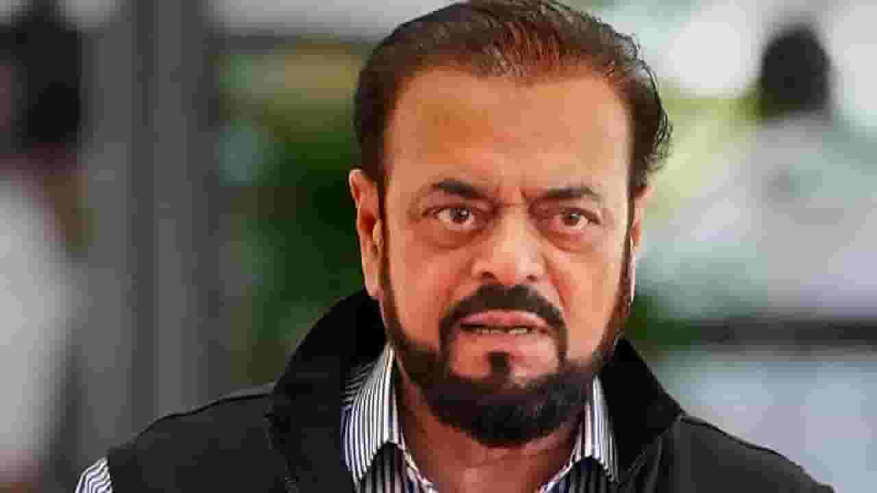 Abu Azami News : औरंगजेबाचा उदोउदो करणं भोवलं; अबू आझमीच्या निलंबनाचा ठराव मंजूर