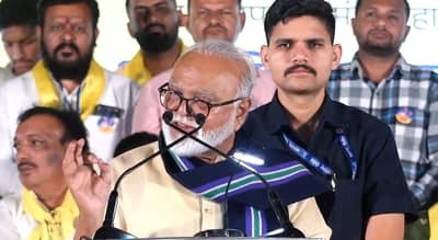 महात्मा मोठा की भारतरत्न ? छगन भुजबळ यांच्या सवालाने नवा वाद ?