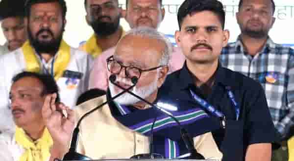 महात्मा मोठा की भारतरत्न ? छगन भुजबळ यांच्या सवालाने नवा वाद ?