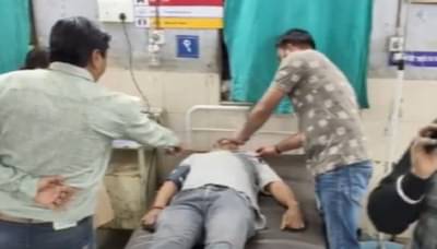 Sarpanch Attack Video : लोखंडी रॉड डोक्यात घातला अन्… संतोष देशमुख हत्या प्रकरणानंतर महाराष्ट्रात पुन्हा थरार, आता ‘या’ सरपंचावर जीवघेणा हल्ला