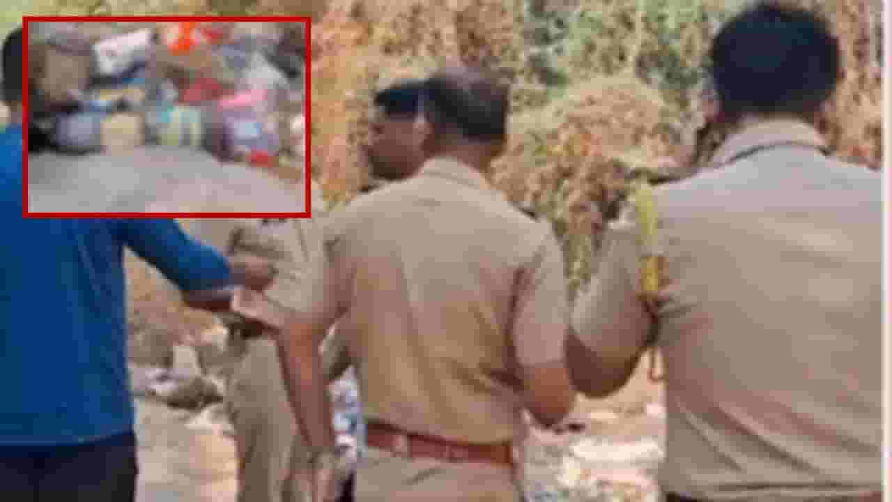 Daund Crime News : धक्कादायक! कचऱ्याच्या ढिगाऱ्यात प्लॅस्टिकच्या बरण्या; बरण्यांमध्ये अर्भकं, काय आहे प्रकार?