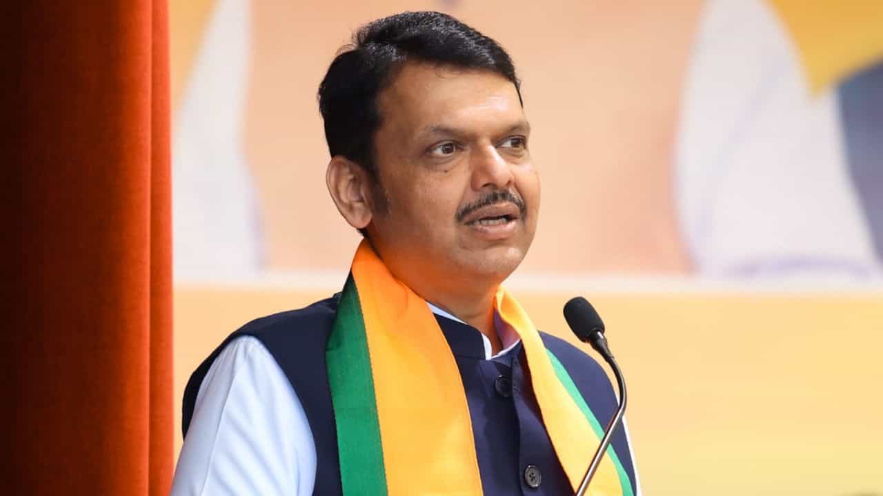 विरोधकांनी छातीवर हात ठेवून...; फडणवीस आक्रमक, वक्फ संशोधन विधेयकावर पहिली प्रतिक्रिया
