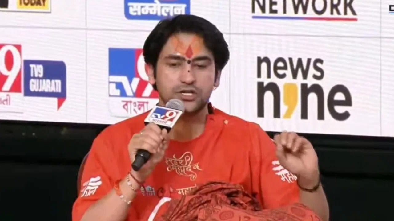 भारतात गंगेपेक्षा जास्त दंगे होतात, हेच आपले दुर्दैव; पंडित धीरेंद्र शास्त्रींनी मांडले परखड मत