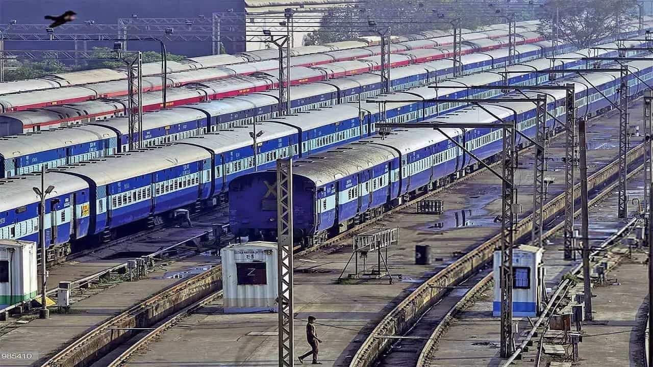 भारतीय रेल्वेचा रेकॉर्ड, अमेरिका-यूरोपला मागे टाकत केली जबरदस्त कामगिरी