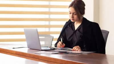 इंटरव्ह्यूमध्ये विचारल्या प्रश्नांचे कसे अन् काय द्यावे उत्तर ? वाचा सवीस्तर