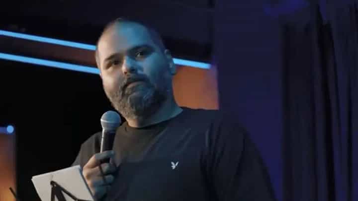 Kamra New Video : 'साडीवाली दीदी, सॅलरी चुराने ये है आयी', शिंदेंनंतर भाजपच्या बड्या महिला नेत्यावर निशाणा Kamra New Video : 'साडीवाली दीदी, सॅलरी चुराने ये है आयी', शिंदेंनंतर भाजपच्या बड्या महिला नेत्यावर निशाणा
