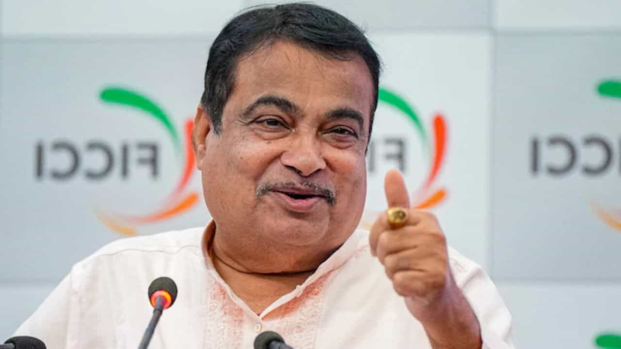 Nitin Gadkari : निवडणूक हरलो, मंत्रिपद गेलं तरी चालेल, पण.. ; गडकरींचा जातीयवादावर टोला