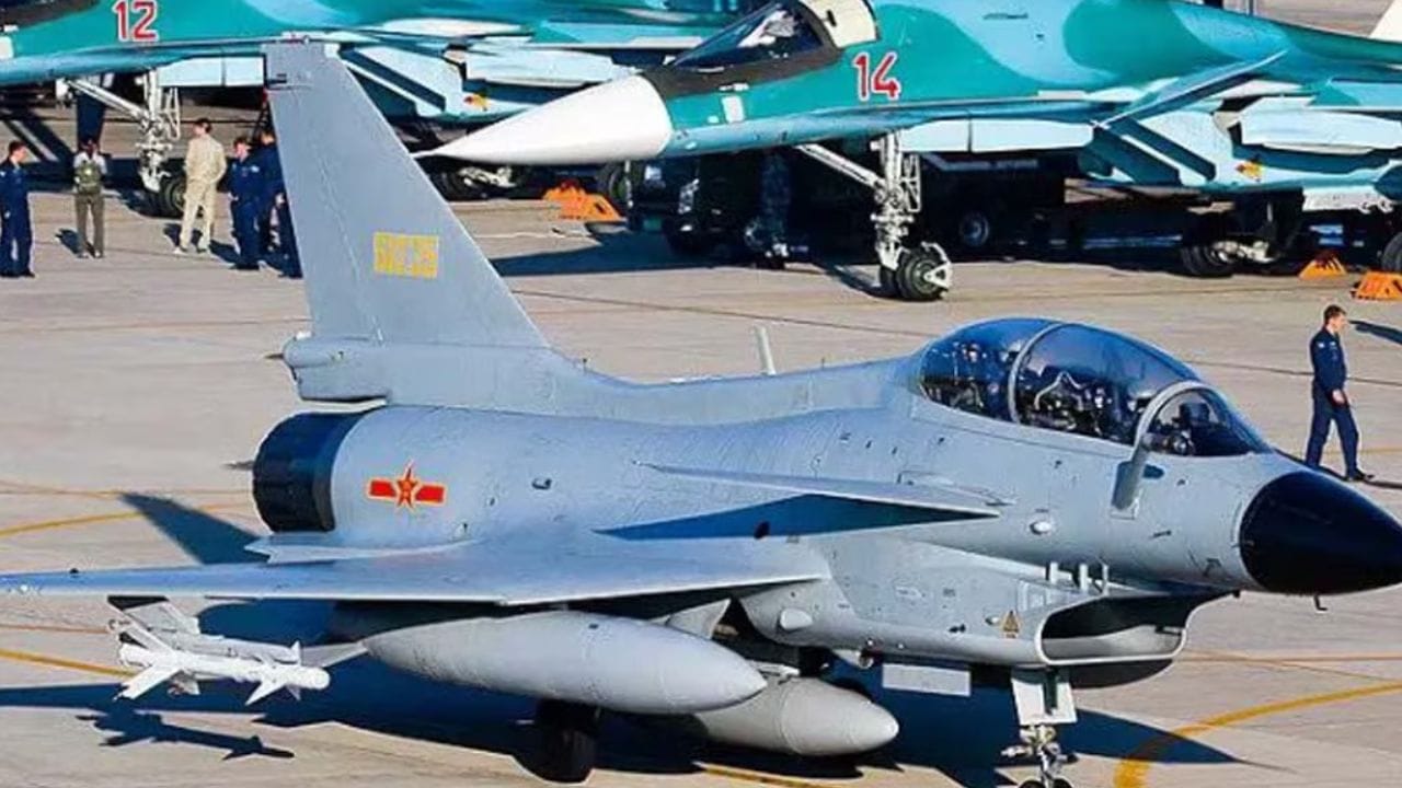 पाकिस्तानने चीनकडून घेतला होता फायटर जेट, हवेत उडतानाच इंधन टाकी पडली, जिनपिंग यांचा पाकशी विश्वासघात