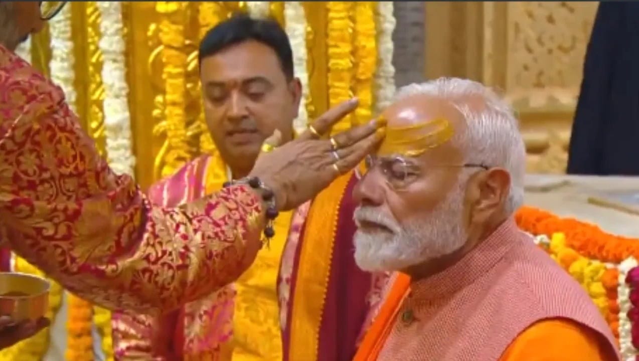 पंतप्रधान मोदी यांची सोमनाथ मंदिराला भेट, विधीवत केली महादेवाची पूजा, देशवासियांसाठी केली प्रार्थना