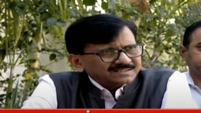 मोहन भागवत, देवेंद्र फडणवीस, शिंदे, अजित पवारांनी कुदळ-फावडं घेऊन जावं आणि.... काय म्हणाले संजय राऊत ?