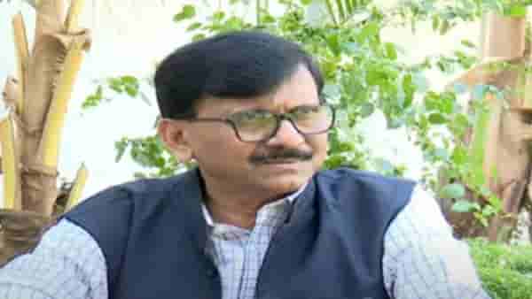 Sanjay Raut : आताच सुरसुरी का आली? काढून टाका मग दाढ्या, संजय राऊतांचा शिंदेवर हल्ला, फडणवीस यांना आवाहन काय?