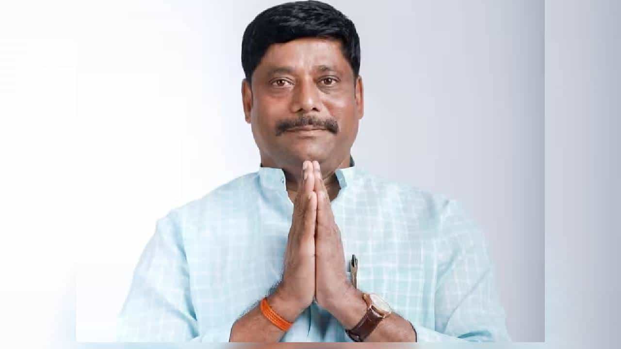 Ravindra Dhangekar : पुण्यात काँग्रेसला सर्वात मोठं खिंडार, आधी झटका दिला नंतर रवींद्र धंगेकर म्हणाले, पक्ष सोडताना...
