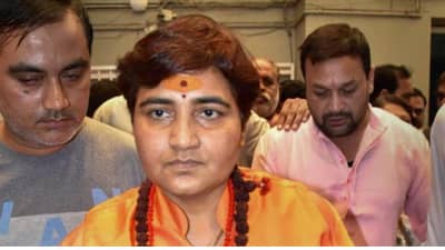 साध्वी प्रज्ञासिंह ठाकूर यांचा वादातील मालेगाव दौरा रद्द, मुस्लीम संघटनांचा होता विरोध