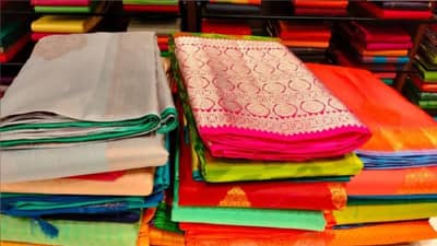 तुमच्या कांजीवरम सिल्क साडीची चमक कायम टिकवून ठेवण्यासाठी या चुका टाळा, जाणून घ्या सोप्या टिप्स