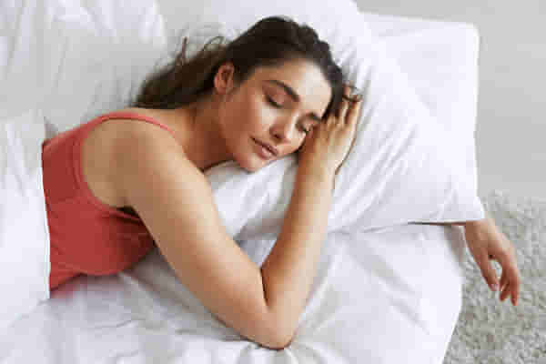 झोप येण्यात येतोय अडथळा, या 5 प्रकाराच्या फूड्सची मिळेल मदत, पाहा कोणते?