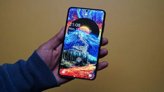 Second Hand Smartphone: हे प्रीमियम फोन मिळतात अगदी स्वस्तात, फिचर्सही खास