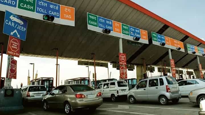 Toll Tax Rate Hike Video : मुंबई-पुणे एक्स्प्रेसवरून प्रवास करताय? 1 एप्रिलपासून टोल महागणार, एकेरी प्रवासाला 'इतक्या' रूपयांची वाढ Toll Tax Rate Hike Video : मुंबई-पुणे एक्स्प्रेसवरून प्रवास करताय? 1 एप्रिलपासून टोल महागणार, एकेरी प्रवासाला 'इतक्या' रूपयांची वाढ