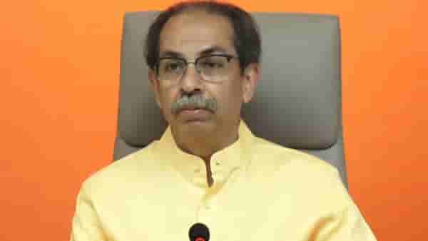 उद्धव ठाकरे यांना आणखी एक धक्का बसणार? सोलापुरातून मोठी बातमी समोर