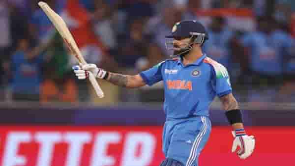 IND vs AUS : 4,4,4,4, विराट कोहलीचं अर्धशतक,ऑस्ट्रेलियाच्या कर्णधाराच्या विक्रमाची बरोबरी