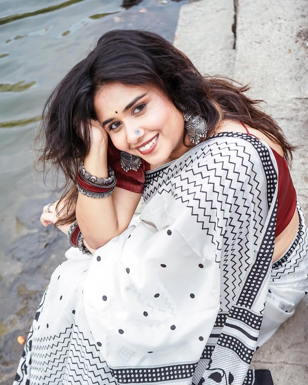 स्वानंदी बेर्डे ही महाराष्ट्रात असून मराठी सिनेसृष्टीत अभिनेत्री म्हणून नावारुपाला आली आहे. आगामी काळात ती तुम्हाला आणखी काही नव्या चित्रपटांत दिसणार आहे.