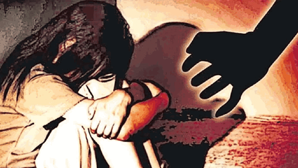 नराधमानं चिमुकलीला खेळणीचं दाखवलं आमिष, नंतर लैंगिक अत्याचार अन् खिडकीतून खाली… मुंब्र्यात संतापजनक प्रकार