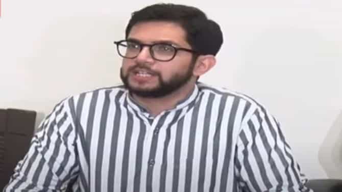 चंद्र कुठे आहे बघून गावातला मुक्काम वाढवला...; आदित्य ठाकरेंचा एकनाथ शिंदेंना खोचक टोला