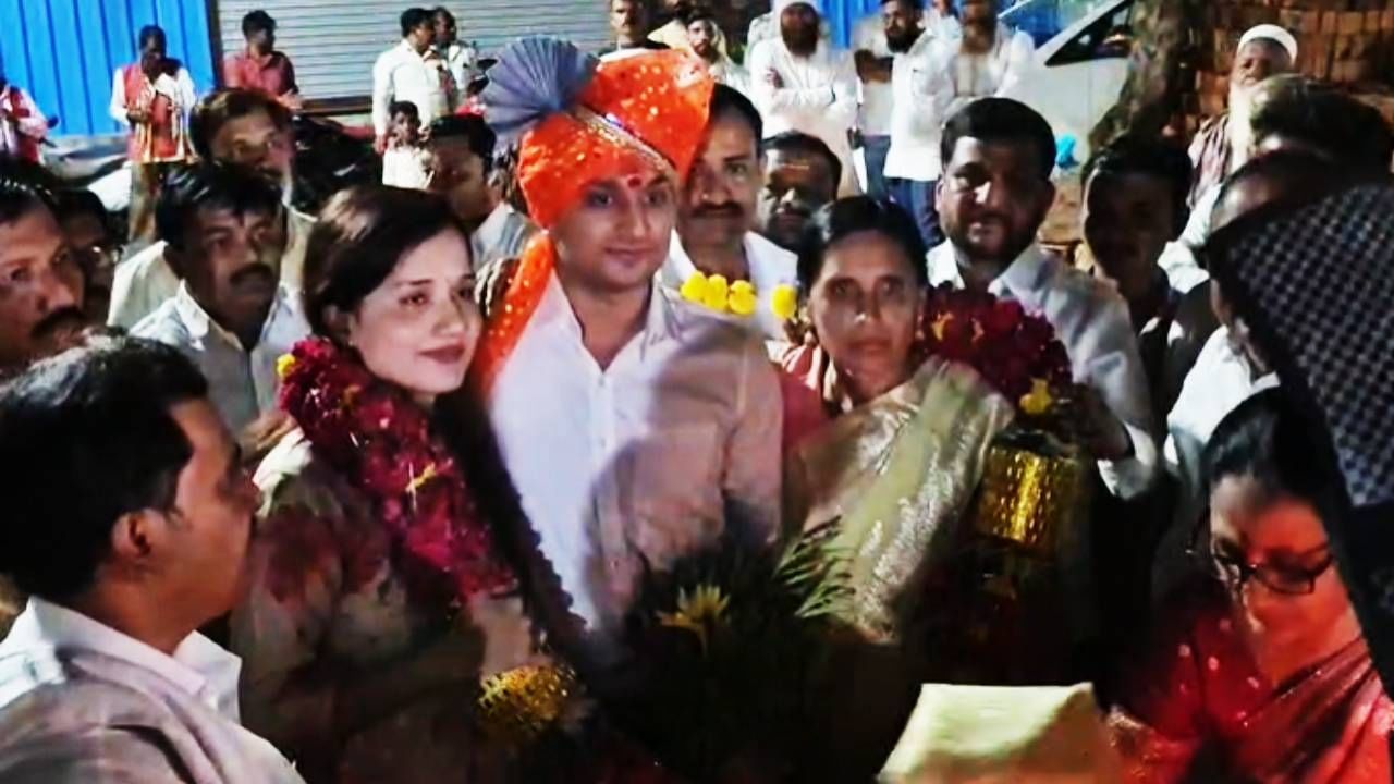 आईची मेहनत आणि बहिणीचा आशीर्वाद म्हणून मी यूपीएससी परीक्षेत यश संपादन करू शकलो. कुणाला बघून यूपीएससी करू नका, प्रोसेस समजून घ्या कोचिंगची गरज पडणार नाही.
