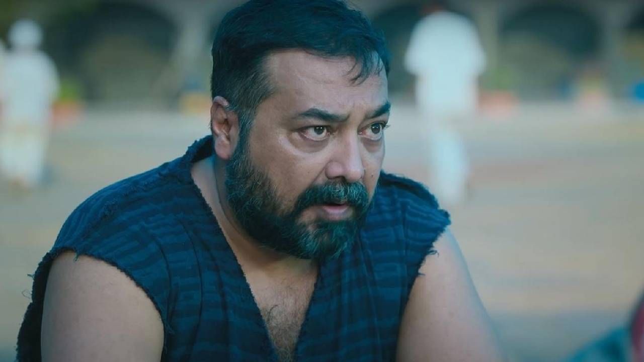 अनुराग कश्यपच्या तोंडाला काळं फासणाऱ्याला एक लाख रुपयांचं बक्षीस; नेमकं काय आहे प्रकरण?