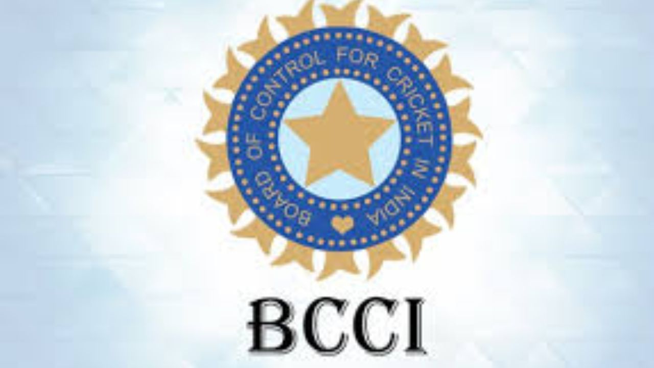 भारतीय क्रिकेट संघात सामील होण्याची संधी, कसा कराल अर्ज? वाचा सविस्तर भारतीय क्रिकेट संघात सामील होण्याची संधी, कसा कराल अर्ज? वाचा सविस्तर