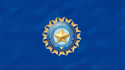 SL vs IND : टीम इंडियाची जबरदस्त सुरुवात, श्रीलंकेला घरच्या मैदानात 9 विकेट्सने लोळवत विजयी सलामी