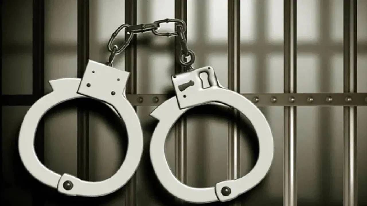 प्रवीण कांडाळकर वय 27 असं मयत तरुणाचं नाव आहे.