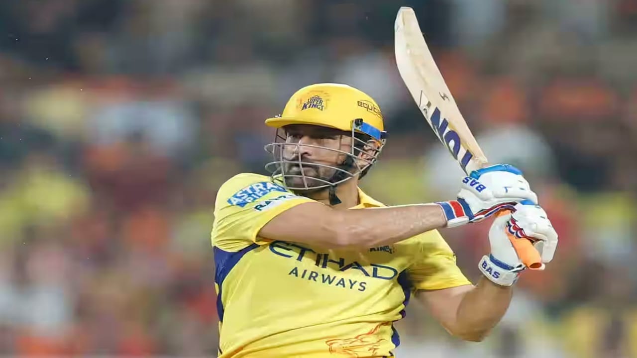 CSK vs KKR : कॅप्टन महेंद्रसिंह धोनीसमोर चेन्नईला विजयी ट्रॅकवर आणण्याचं आव्हान, केकेआरविरुद्ध यशस्वी होणार?