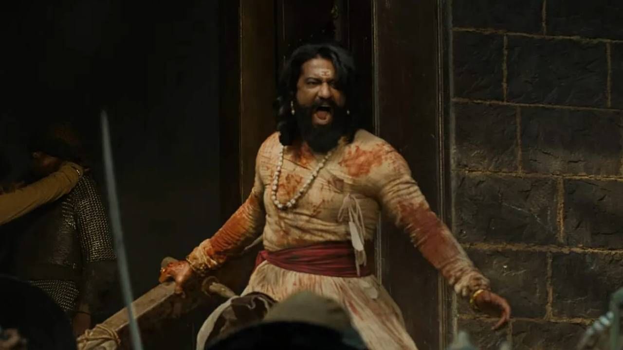 आता हा चित्रपट भारतात 600 कोटी रुपयांची कमाई करणारा तिसरा चित्रपट ठरला आहे. शाहरुख खानचा 'जवान' आणि श्रद्धा कपूर, राजकुमार राव यांचा 'स्त्री 2' हे चित्रपट या यादीत पहिल्या आणि दुसऱ्या स्थानी आहेत. 
