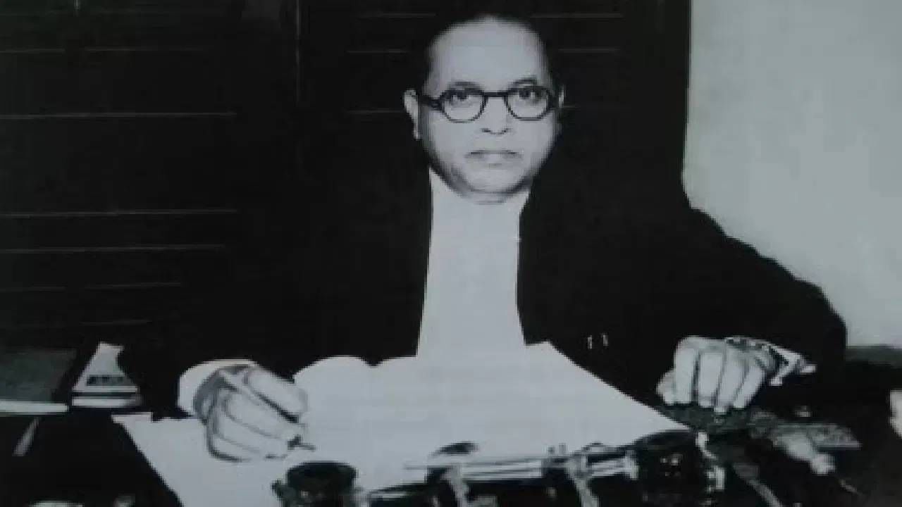 यंदाही महाराष्ट्रासह भारतातही डॉ. बाबासाहेब आंबेडकर यांची जयंती धुमधडाक्यात साजरी केली जात आहे. याच पार्श्वभूमीवर ज्या बाबासाहेबांनी कोट्यवधी भारतीयांच्या उत्कर्षासाठी प्रयत्न केले, त्याच बाबासाहेबांचे उपदेश, संदेश जाणून घेऊ या... 